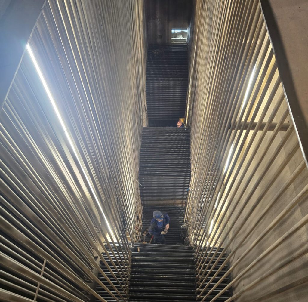 prace spawalnicze i monterskie europa - wymiana wężownic ekonomizera