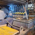 Prace spawalnicze przy rurociągach procesowych wewnątrz instalacji kotłowej na obiekcie przemysłowym – PRO-Welding Industry Services