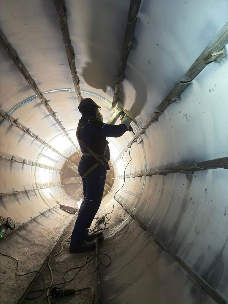 REVISION UND INSTANDSETZUNG EINES INDUSTRIESEPARATORS IN ÖSTERREICH – AUFTRAGSSCHWEISSEN MIT ALLOY 625