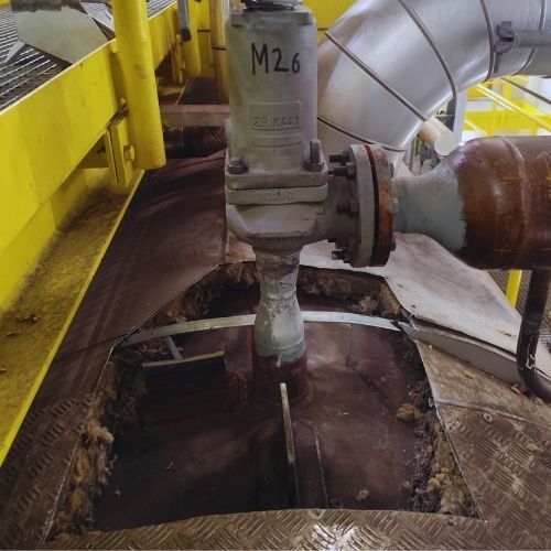 Prace serwisowe przy armaturze przemysłowej i rurociągach technologicznych w obiekcie energetycznym.